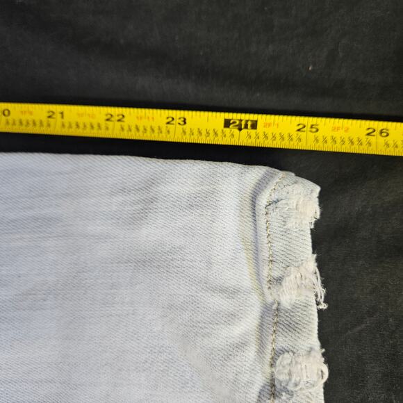 Wild Fable Highest Rise Mom Jean Size 8 Light Wash Casual Distressed - Picture 10 of 10